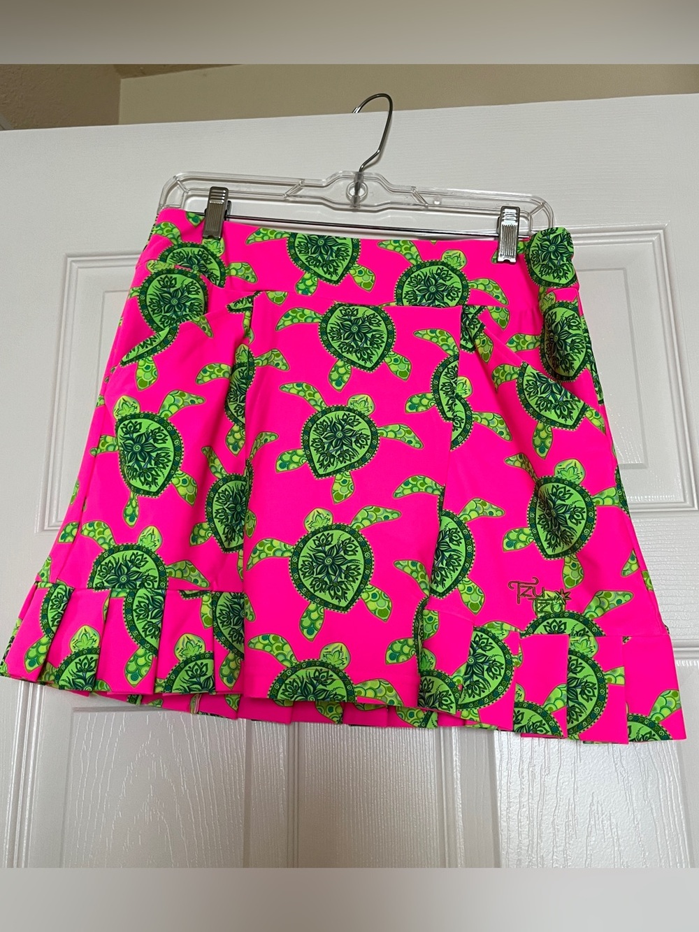 Tzu Tzu Pink & Green Turtle Print Skort